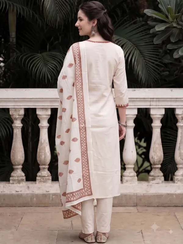 Women’s_Cream_&_Maroon_Printed_Cotton_Kurta_Pant_Set_with_Dupatta_|_Jaipuri_Ethnic_Suit_Set