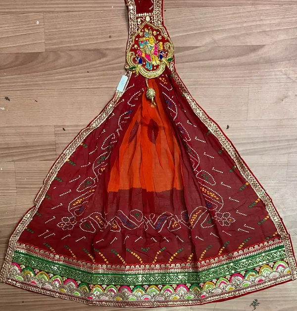 Maroon_Georgette_Brooch_Pila_For_Women