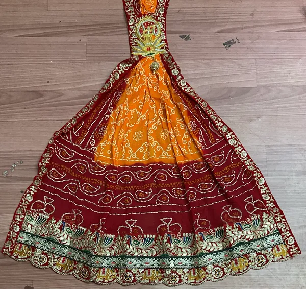 Maroon_&_Orange_Georgette_Brooch_Pila_For_Women
