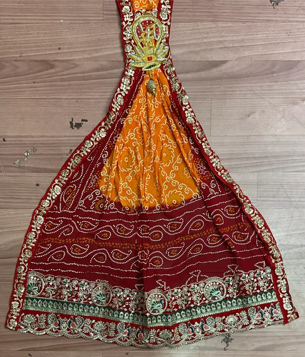 Maroon_&_Orange_Georgette_Brooch_Pila_For_Women