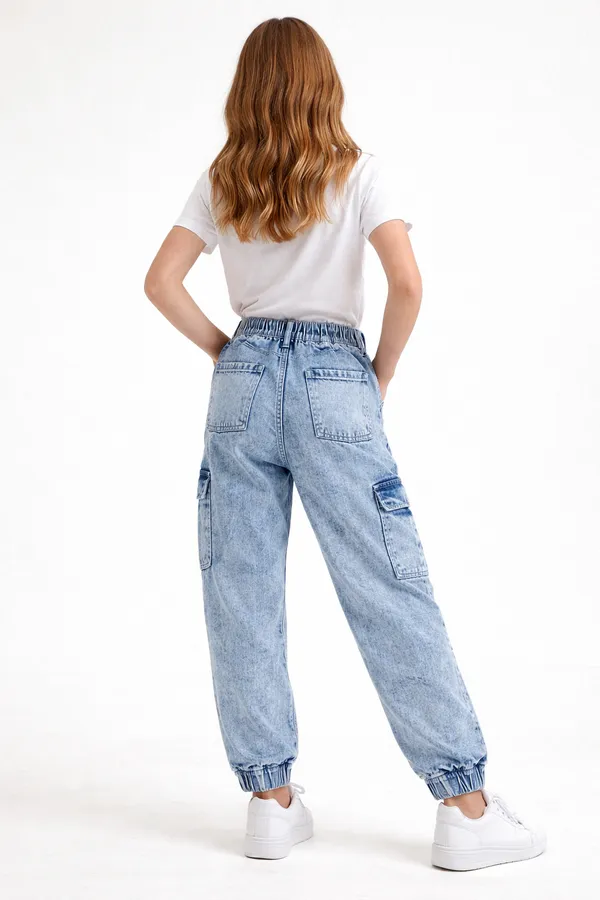 Blue_Denim_Regular_Fit_Cargo_Jogger_Jeans_For_Girls