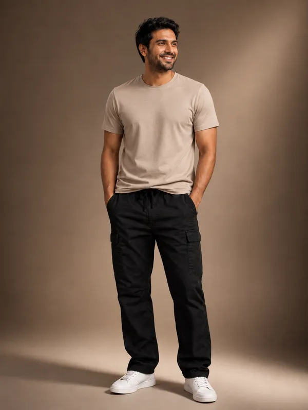 Black_Cotton_Relaxed_Fit_Cargo_Trousers_For_Men