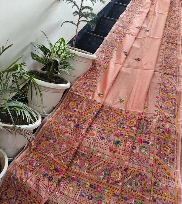 Khaat_Trends_Linen_Chanderi_Hand_Embroidery_Saree_With_Blouse