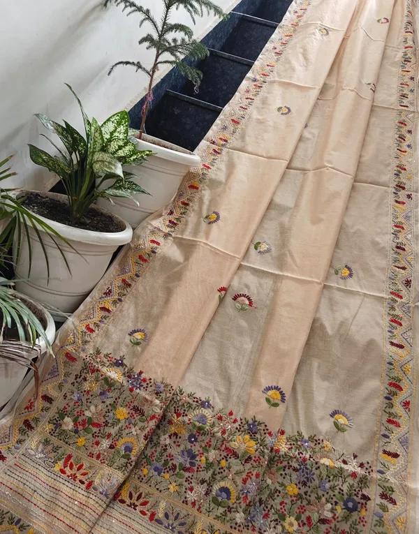 Khaat_Trends_Linen_Chanderi_Hand_Embroidery_Saree_With_Blouse
