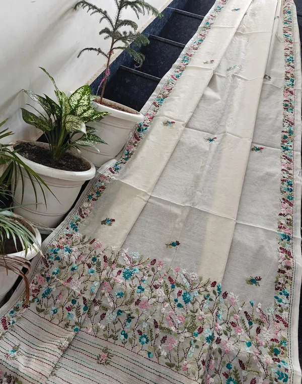 Khaat_Trends_Linen_Chanderi_Hand_Embroidery_Saree_With_Blouse