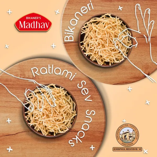 Namkeen_Assorted_Snacks_(Chana_chur,_Marwari_Mixture,_Masala_Boondi_&_Ratlami_Sev)_|_1.6_kg_(400g_x_4_packs)