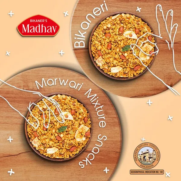 Namkeen_Assorted_Snacks_(Chana_chur,_Marwari_Mixture,_Masala_Boondi_&_Ratlami_Sev)_|_1.6_kg_(400g_x_4_packs)