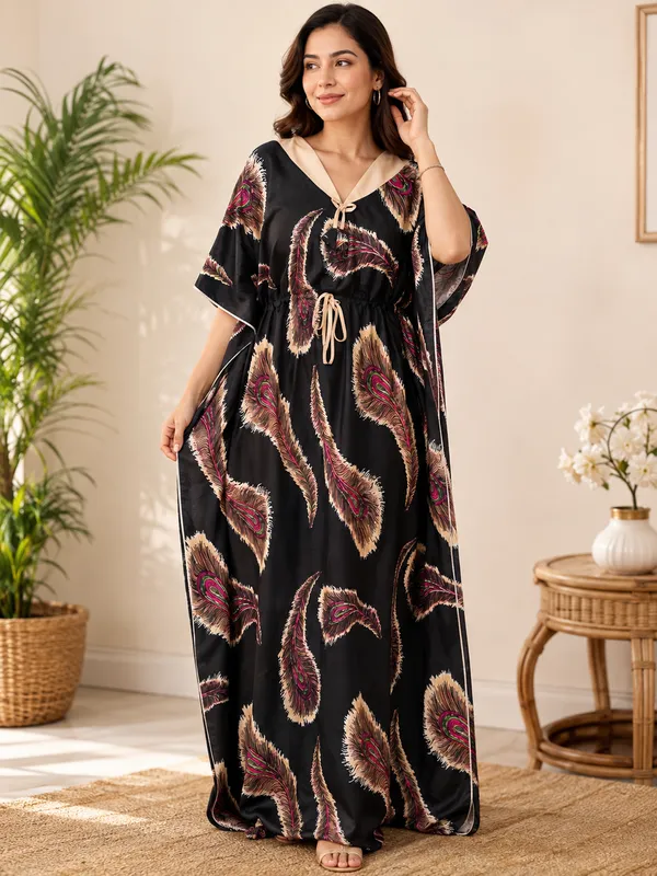 Black_Feather_Pattern_Kaftaan_Nighty