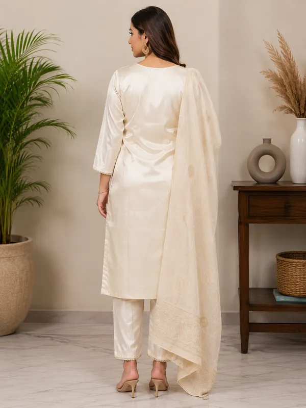 Mirror_work_Women_Kurti