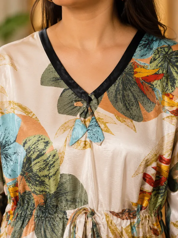 Kaftaan_Nighty_Leaves_Pattern