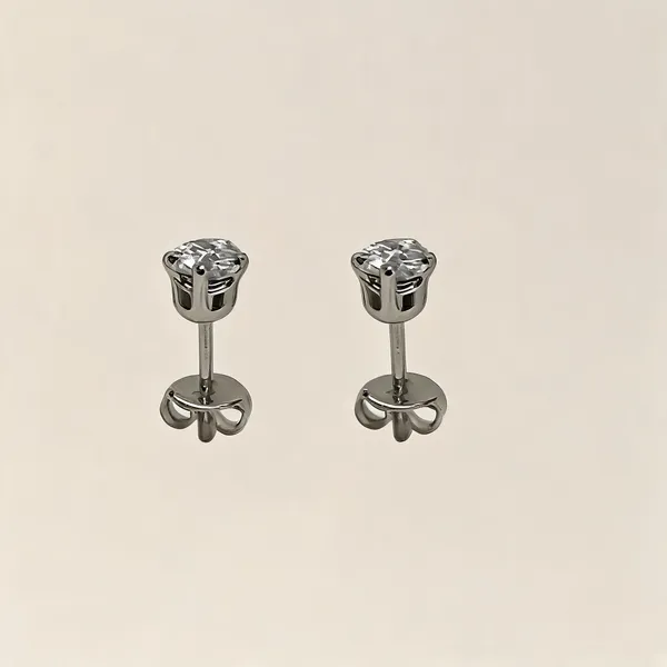 Silver_Tone_Sparkling_Stud_Earrings_For_Women