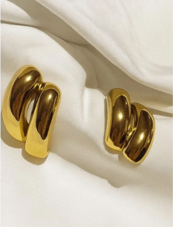 Gold_Tone_Chunky_Hoop_Earrings_For_Women