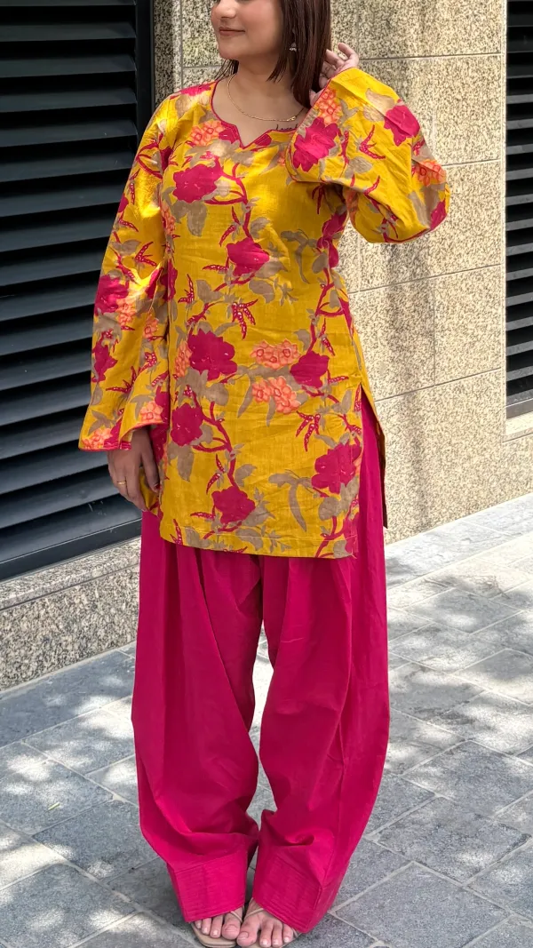 Mustard_Floral_Printed_Kurta_with_Coral_Farshi_Salwar_Suit_Set
