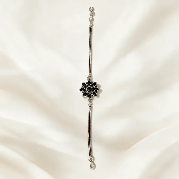 Silver_Metal_Bracelet_For_Women
