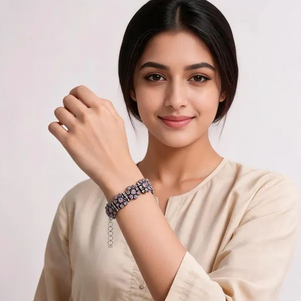 Silver_Metal_Bracelet_For_Women