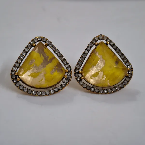 Yellow_Metal_Earrings_For_Women