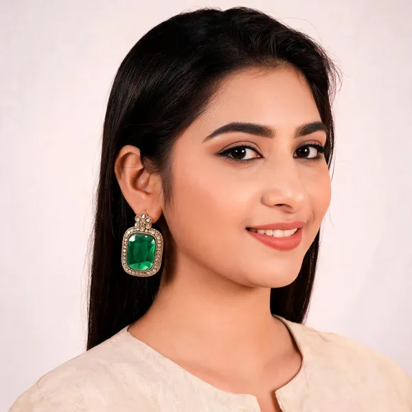 Emerald_Green_Metal_Earring_For_Women