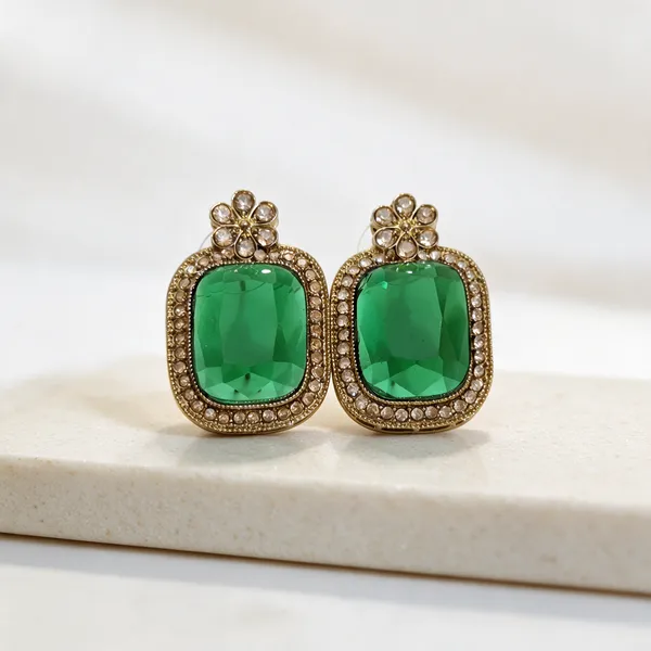 Emerald_Green_Metal_Earring_For_Women