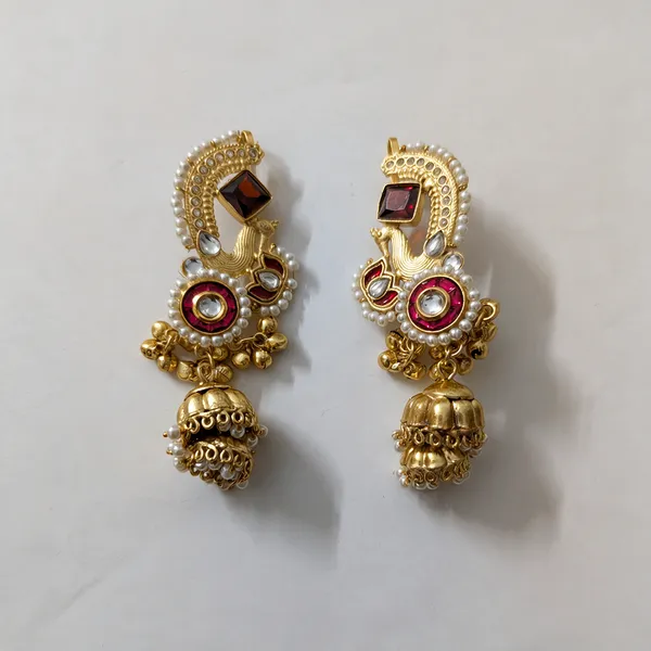 Gold_Metal_Earring_For_Women