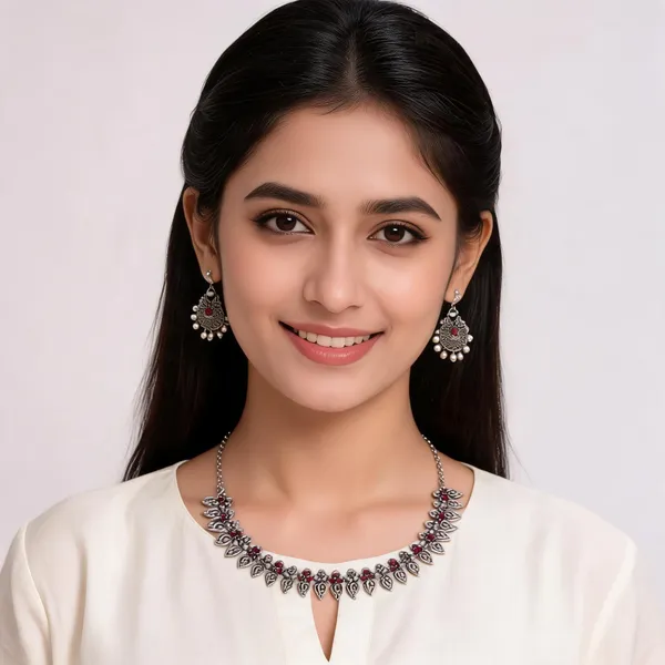 Silver_Metal_Necklace_Set_For_Women