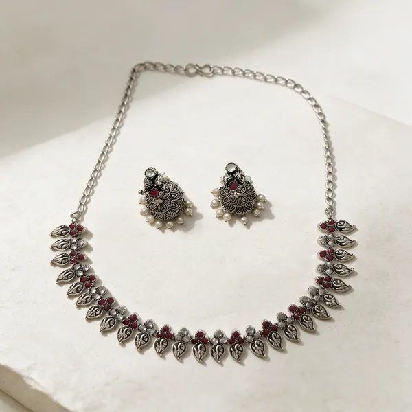 Silver_Metal_Necklace_Set_For_Women