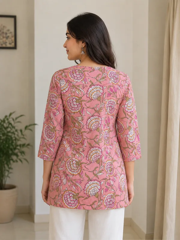 Pink_Cotton_Straight_Short_Floral_Print_Kurti_For_Women