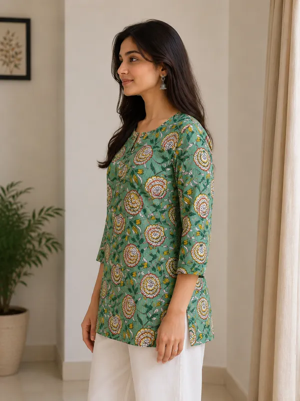 Green_Cotton_Floral_Print_Three_Quarter_Sleeve_Short_Straight_Kurti_For_Women