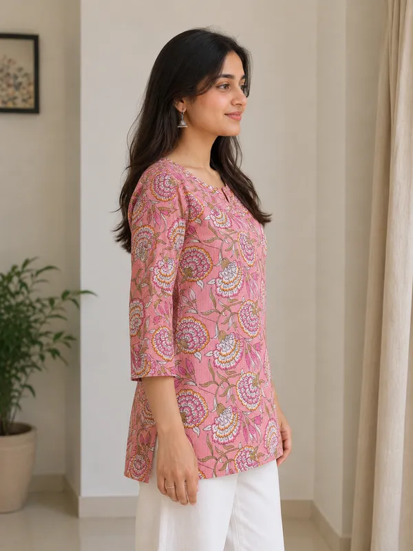 Pink_Cotton_Straight_Short_Floral_Print_Kurti_For_Women