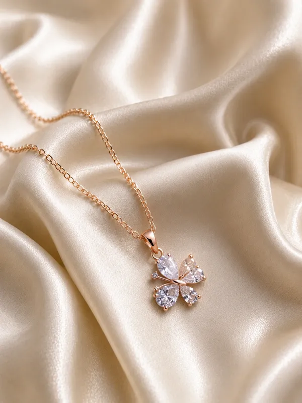AURELIA_-_Diamond_Butterfly_Necklace