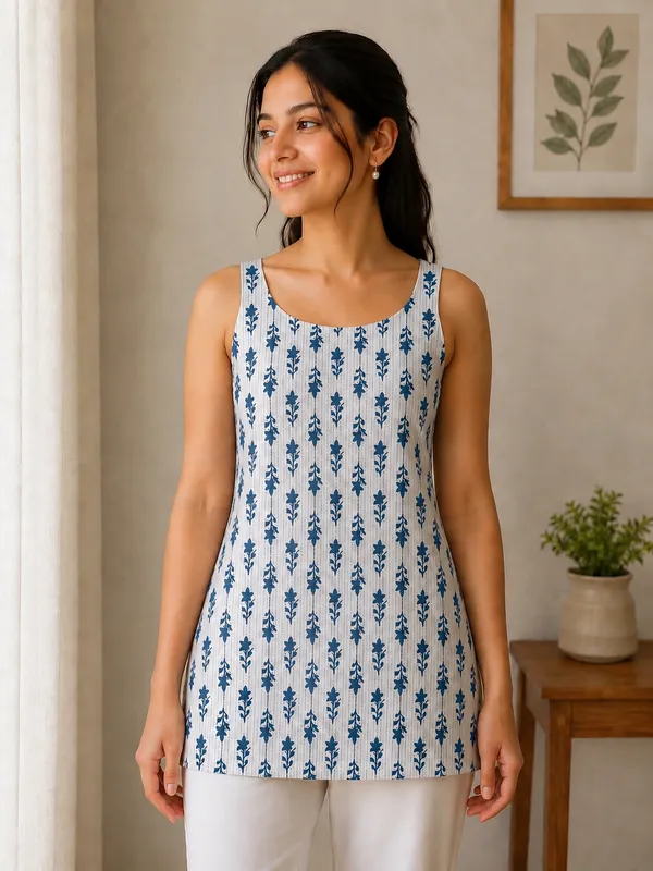 Green_sleveless_Short_Kurti_For_Women