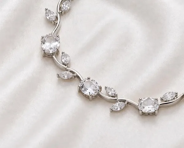 Ivy_-_Silver_Vine_Tulip_Bracelet_