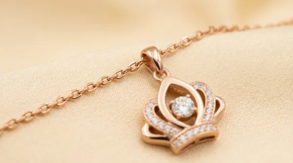 Gold_Alloy_Crown_Diamond_Pendant_For_Women
