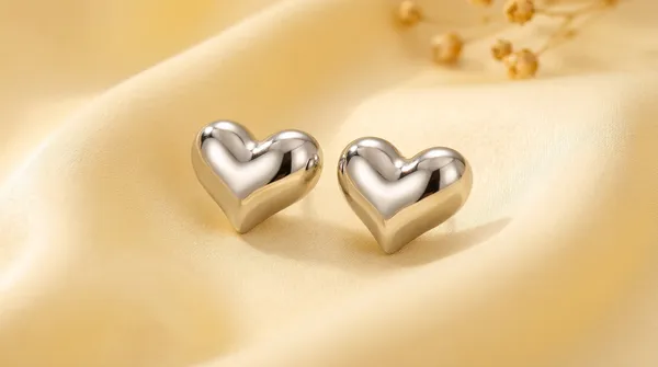 Silver_Alloy_Heart_Stud_Earrings_For_Women
