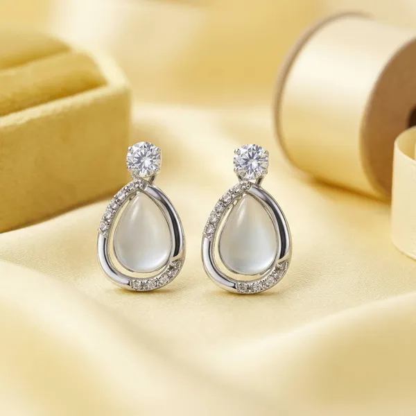 Silver_Alloy_Dewdrop_Crystal_Halo_Earrings_For_Women