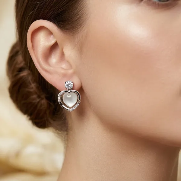 Silver_And_White_Alloy_Heart_Crystal_Stud_Earrings_For_Women