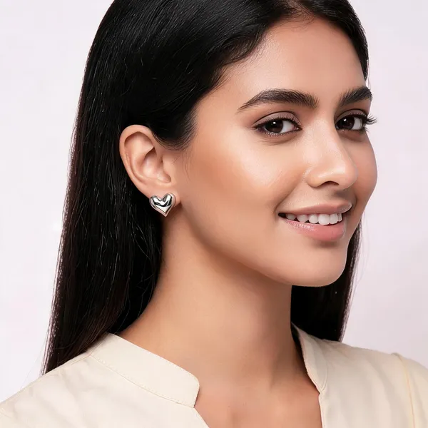 Silver_Alloy_Heart_Stud_Earrings_For_Women