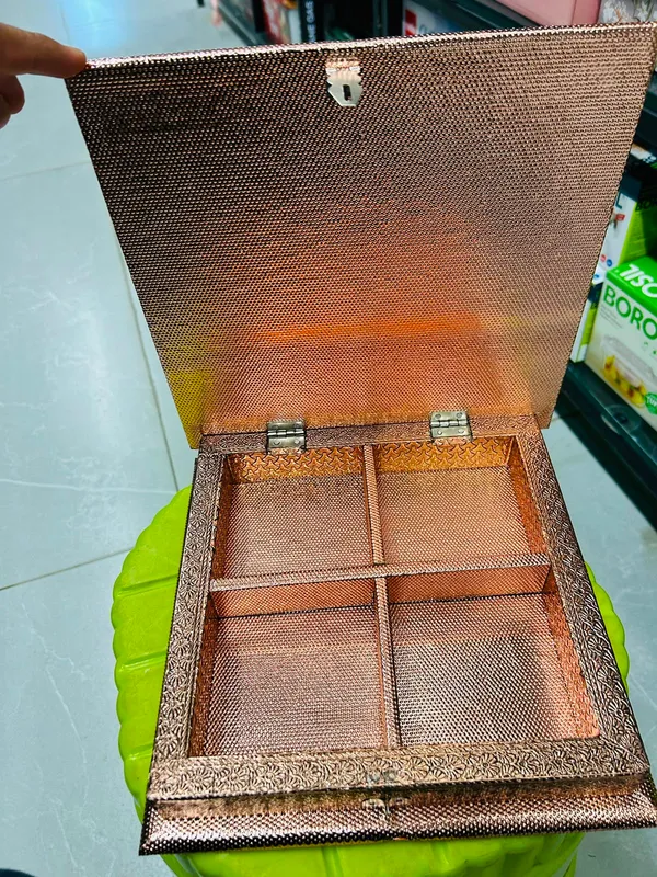 Metal_Peacock_Embossed_Jewellery_Storage_Box