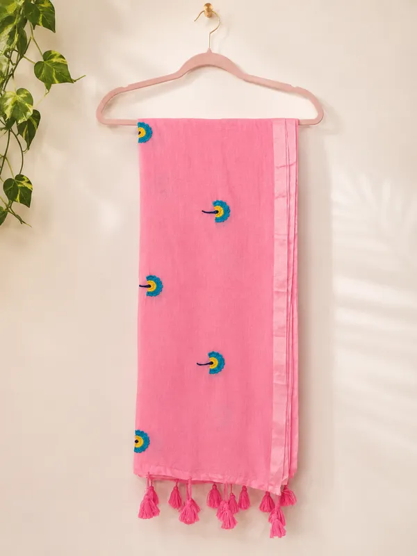 Light_Pink_Mul_Cotton_Embroidered_Tassel_Saree_For_Women