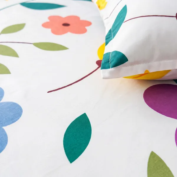 Multicolour_Floral_Print_Super_King_Bedsheet