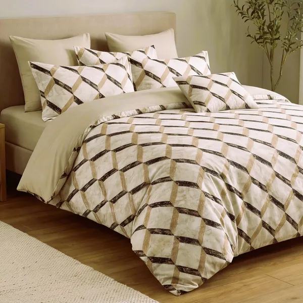 Contemporary_3_D_Geometric_Cube_Print_King_Bedsheet