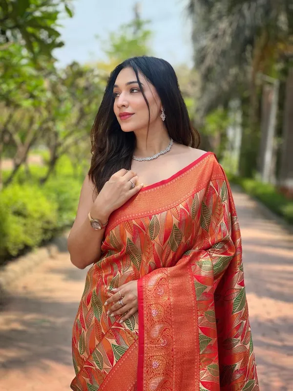 Women_S_Luxurious_Pista_Green_Pink_Art_Silk_Saree_With_Intricate_Leaf_Weave_Broad_Zari_Border_Ideal_For_Festive_Wedding_Occasions