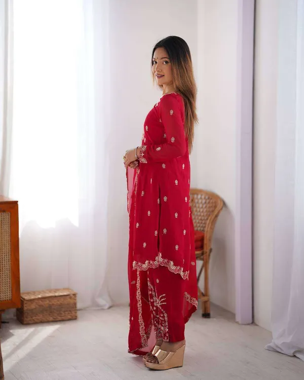 Women_S_Georgette_Embroidery_Straight_Kurti_With_Pant_And_Dupatta_Set