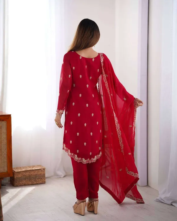 Women_S_Georgette_Embroidery_Straight_Kurti_With_Pant_And_Dupatta_Set