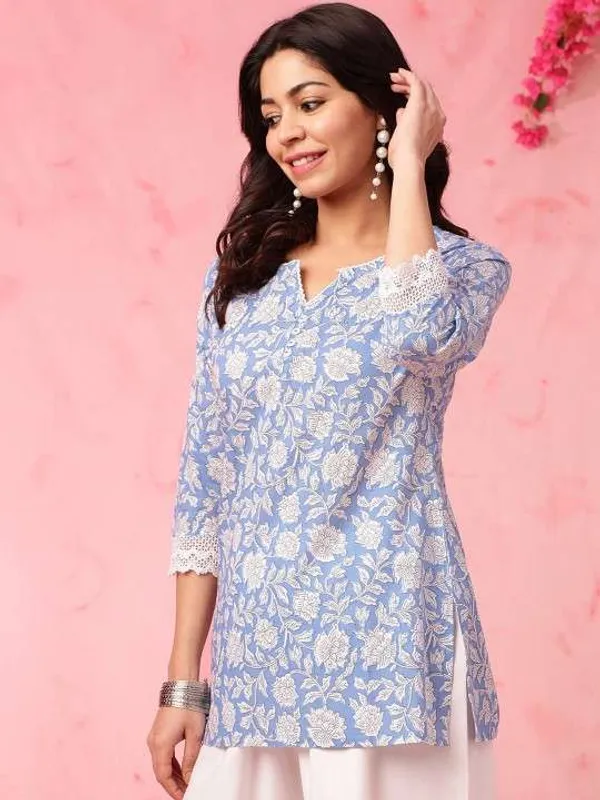 Women_S_Rayon_Floral_Printed_Straight_Short_Kurti_Set