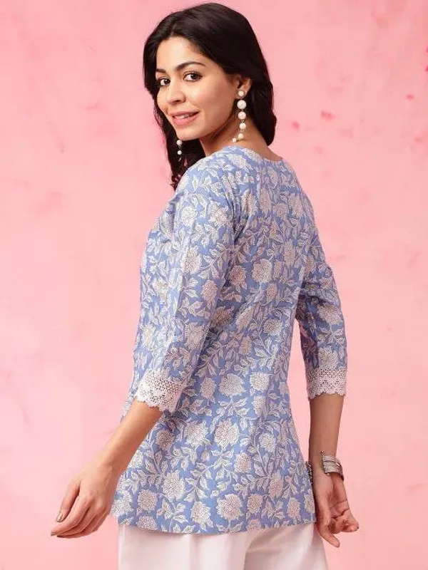 Women_S_Rayon_Floral_Printed_Straight_Short_Kurti_Set