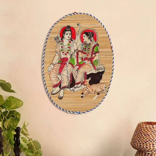 Oval_Shaped_Design_Bamboo_Hand_Crafted_Wall_Hangings_Of_Shri_Ram_Ji_With_Janaki_Ji_For_Home_Decor_Bamboo_Art_For_Wall_Decor