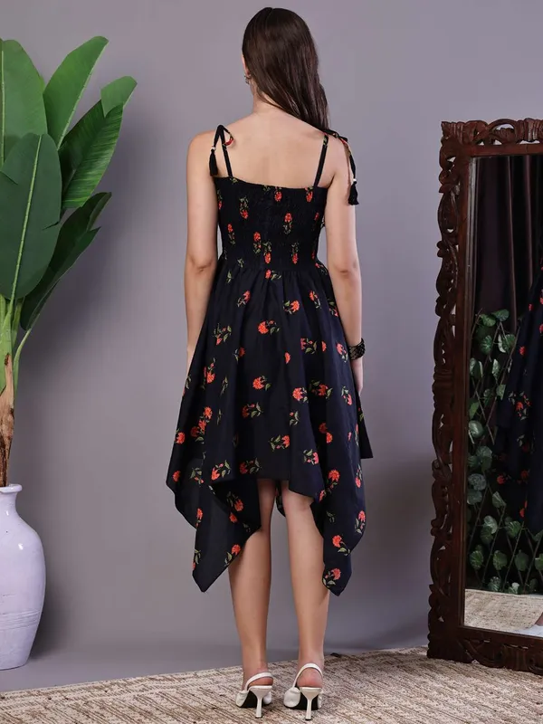 Women_S_Black_Floral_Printed_Cotton_Handkerchief_Hem_Dress_Midi_Dresses