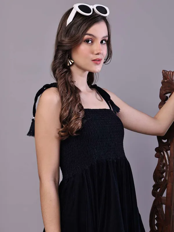 Women_S_Junglee_Black_Velvet_Party_Midi_Dress_With_Asymmetrical_Hemline_Midi_Dresses