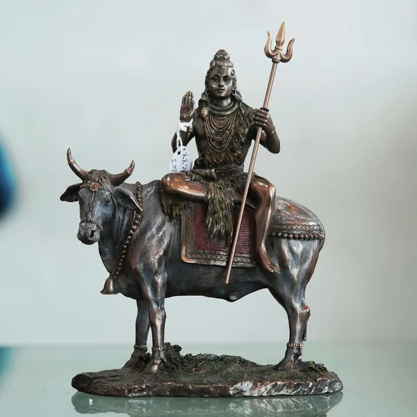 Shiv_With_Cow