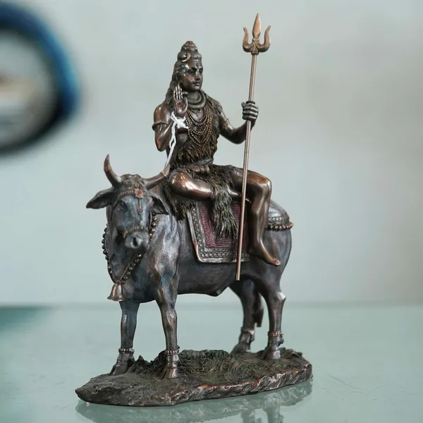 Shiv_With_Cow